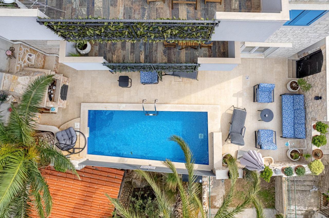 חוואר Villa Capitis In The Center- Luxury Apartment With Swimming Pool מראה חיצוני תמונה