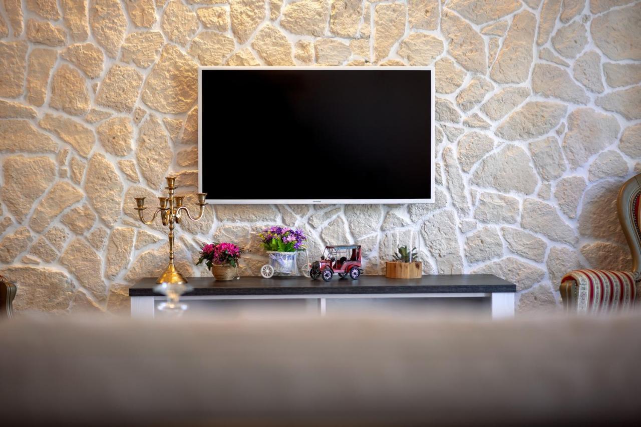 חוואר Villa Capitis In The Center- Luxury Apartment With Swimming Pool מראה חיצוני תמונה