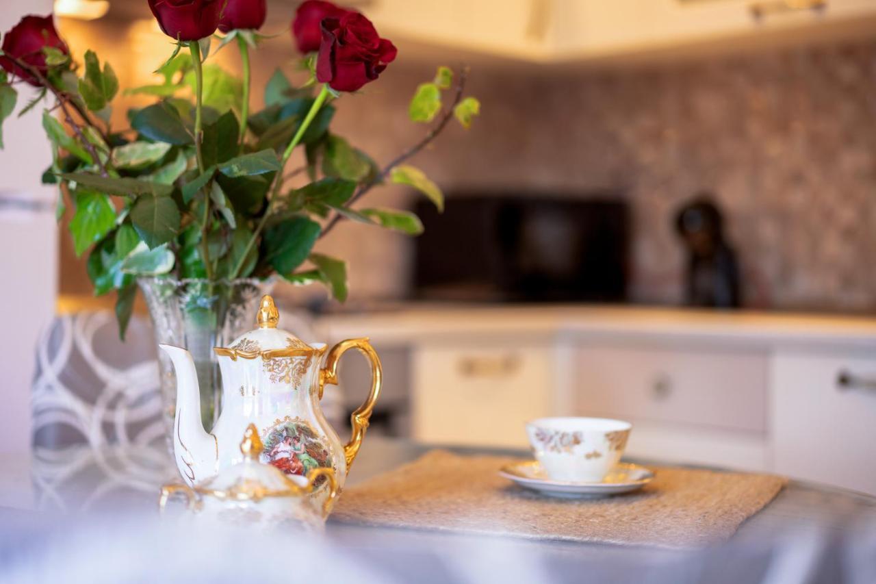 חוואר Villa Capitis In The Center- Luxury Apartment With Swimming Pool מראה חיצוני תמונה