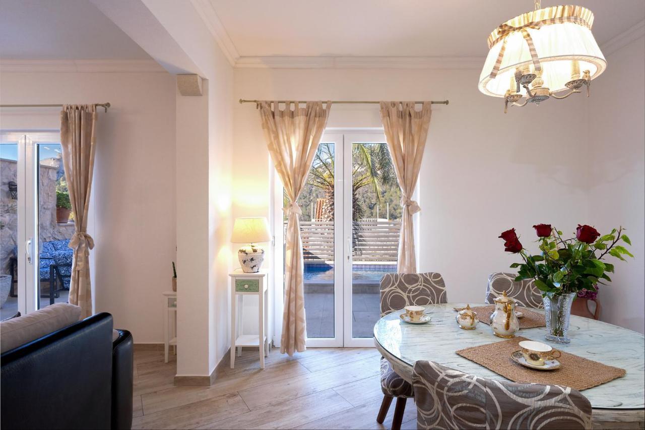 חוואר Villa Capitis In The Center- Luxury Apartment With Swimming Pool מראה חיצוני תמונה