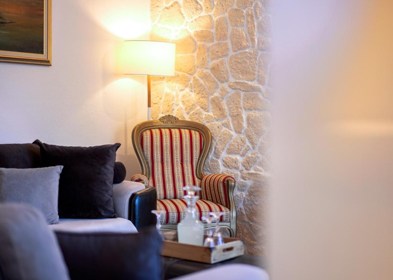 חוואר Villa Capitis In The Center- Luxury Apartment With Swimming Pool מראה חיצוני תמונה