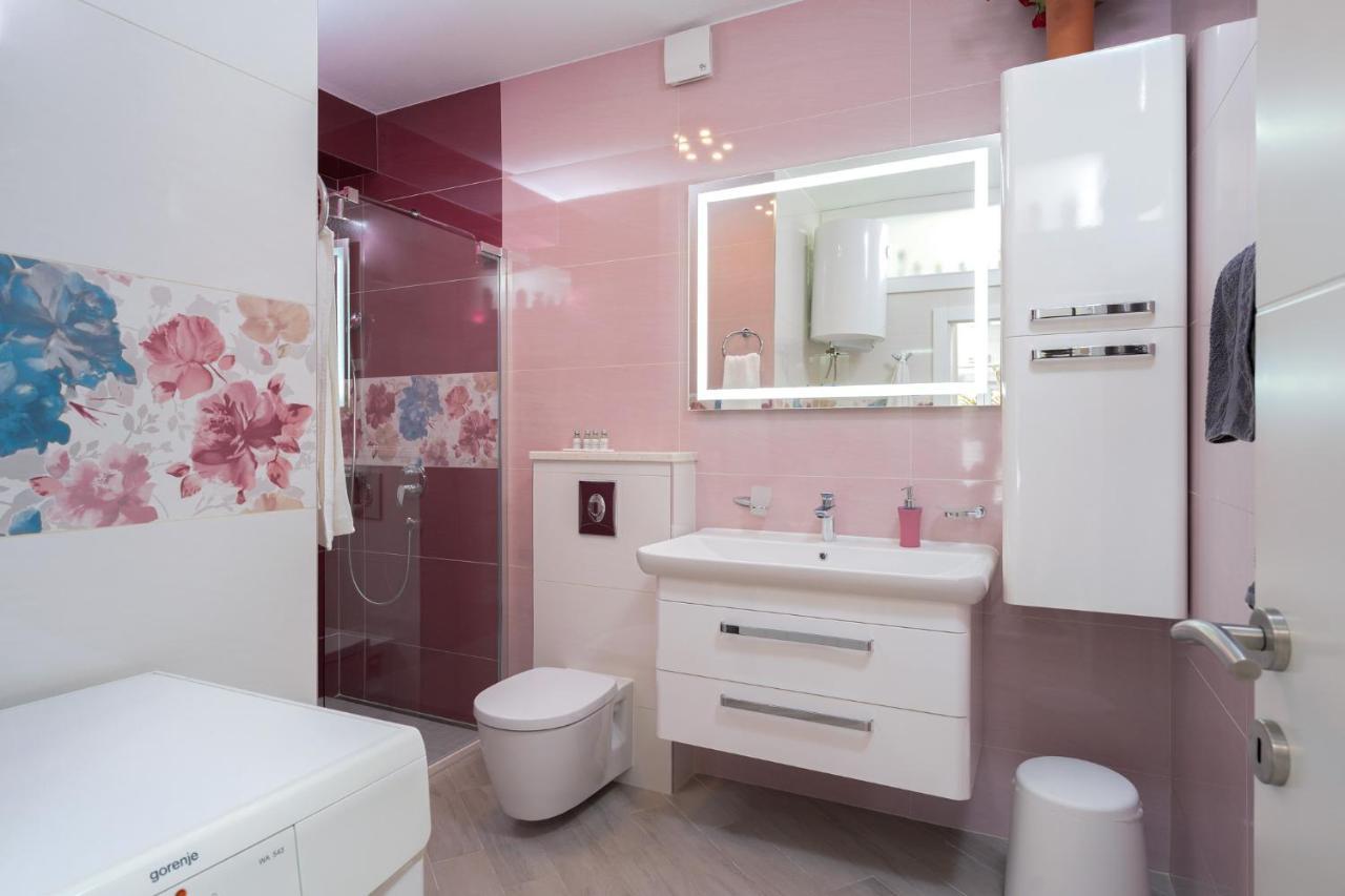 חוואר Villa Capitis In The Center- Luxury Apartment With Swimming Pool מראה חיצוני תמונה