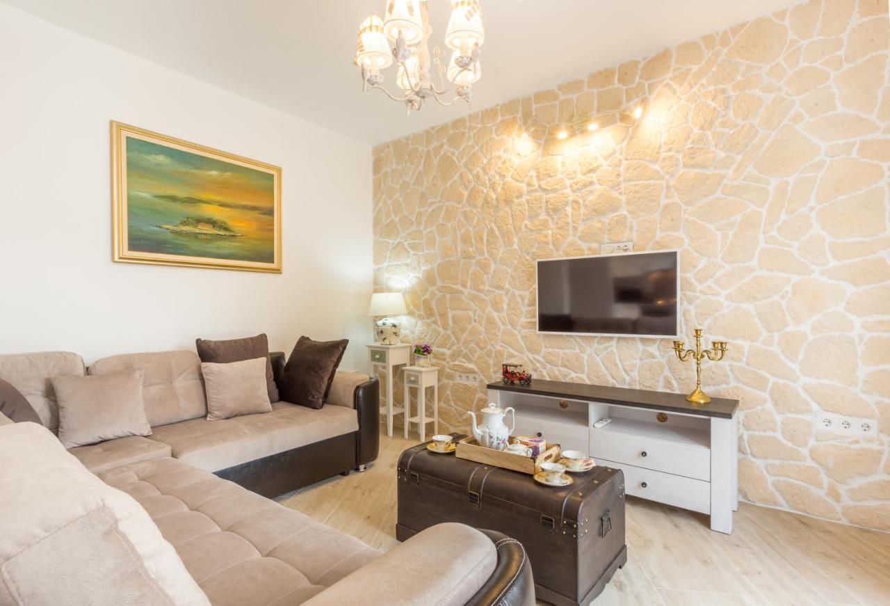 חוואר Villa Capitis In The Center- Luxury Apartment With Swimming Pool מראה חיצוני תמונה
