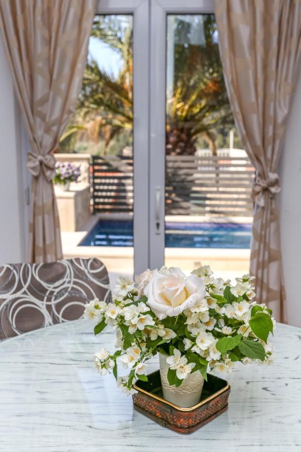 חוואר Villa Capitis In The Center- Luxury Apartment With Swimming Pool מראה חיצוני תמונה